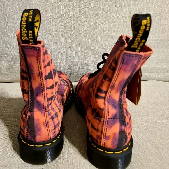Dr. Doc Martens 1460 Pascal Tie Dye Leather Lace Up Purple Combat Boots Size 7 - Picture 6 of 8